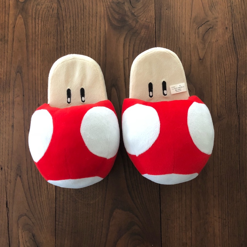 🍄 Nintendo Mushroom Slippers🍄